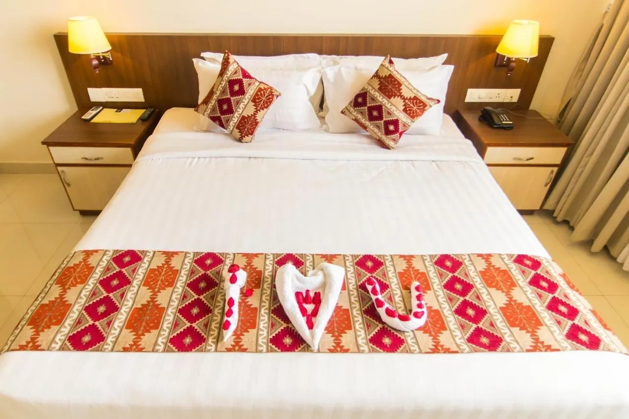 فندق Miracle Residency Kizhake Chālakudi 4*,