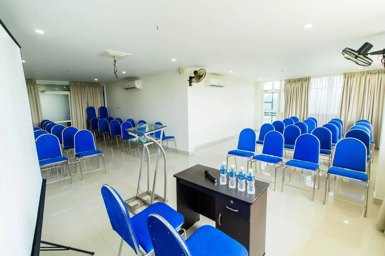 Отель Miracle Residency Kizhake Chalakudi